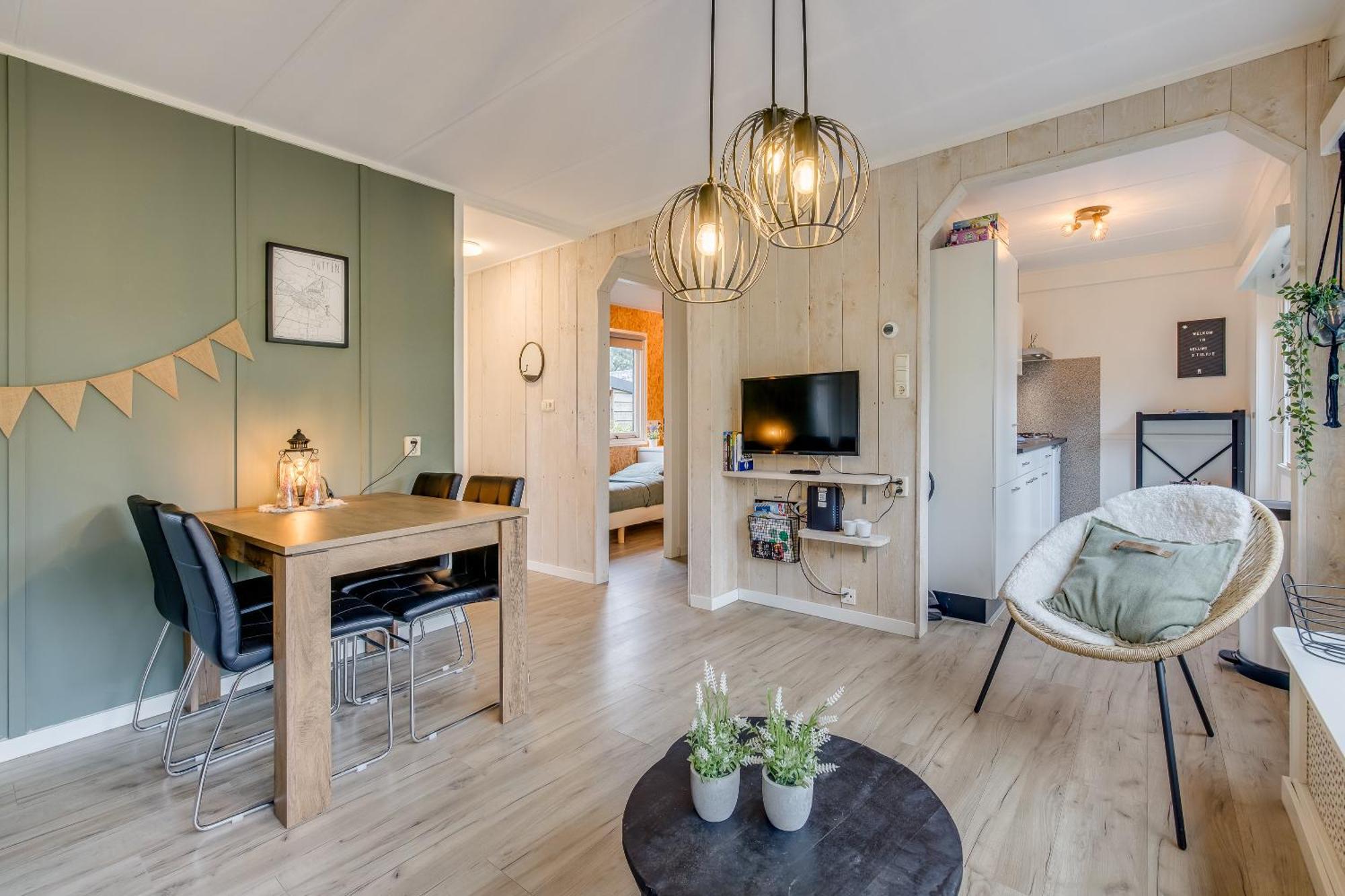 Chalet 'T Veluws Stulpje "Geniet, Ontspan En Droom Even Lekker Weg!" Putten Kültér fotó